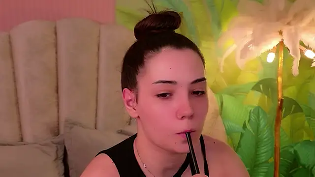 Snapshot of Alice_Deleon chatting on June 7, 2026, 11:26 am Alice Deleon online show from June 7, 2026, 11:26 am
