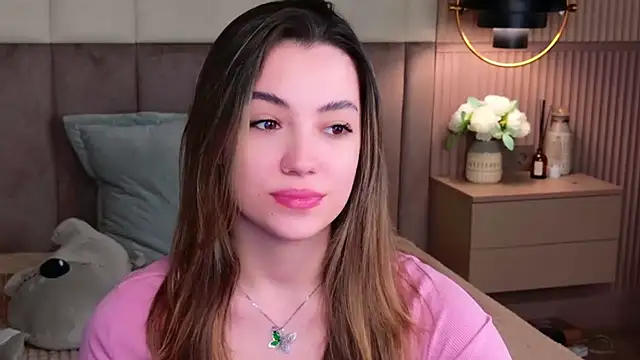 Snapshot of Alice_Deleon chatting on February 21, 2025, 3:12 am Alice Deleon online show from February 21, 2025, 3:12 am