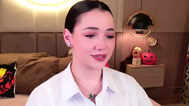 Snapshot of Alice_Deleon chatting on October 19, 2025, 6:49 am Alice Deleon online show from October 19, 2025, 6:49 am