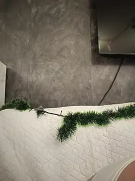 EmmaSulivan online show from November 18, 2025, 4:43 pm