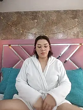 EmmaSulivan online show from October 24, 2025, 2:38 pm