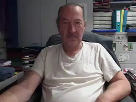 Snapshot of HMStraps01 chatting on December 6, 2024, 7:37 am HMStraps01 online show from December 6, 2024, 7:37 am