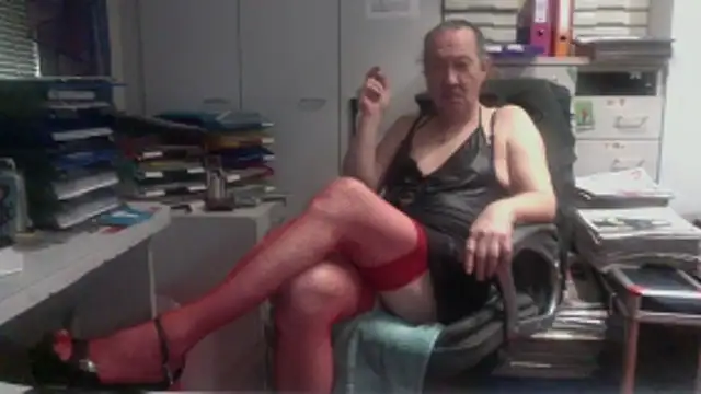 HMStraps01 online show from February 26, 2026, 10:04 am