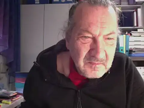 Snapshot of HMStraps01 chatting on December 9, 2024, 10:54 am HMStraps01 online show from December 9, 2024, 10:54 am