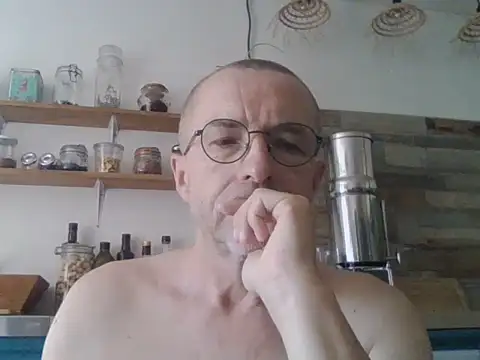 Snapshot of Xavspank2 chatting on July 1, 2026, 12:38 pm Xavspank2 online show from July 1, 2026, 12:38 pm
