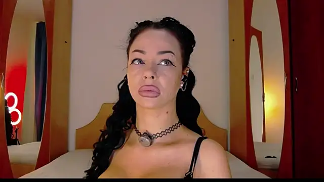 Sophie-Rosenfeld online show from April 10, 2026, 6:37 pm