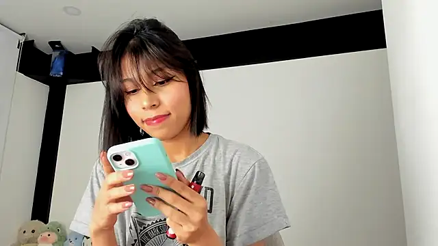 Snapshot of sweet_Amy0 chatting on October 12, 2025, 9:32 am sweet Amy0 online show from October 12, 2025, 9:32 am