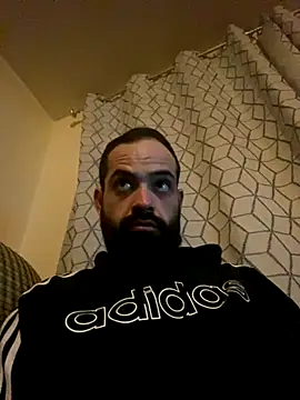 Snapshot of guccititi chatting on November 7, 2025, 3:33 am guccititi online show from November 7, 2025, 3:33 am