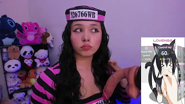 Snapshot of Emma_Winslow chatting on October 30, 2025, 5:28 am Emma Winslow online show from October 30, 2025, 5:28 am