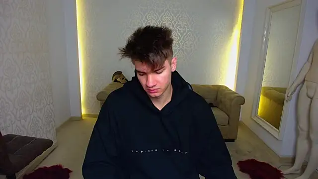 MaxKaiden online show from January 17, 2026, 5:44 am