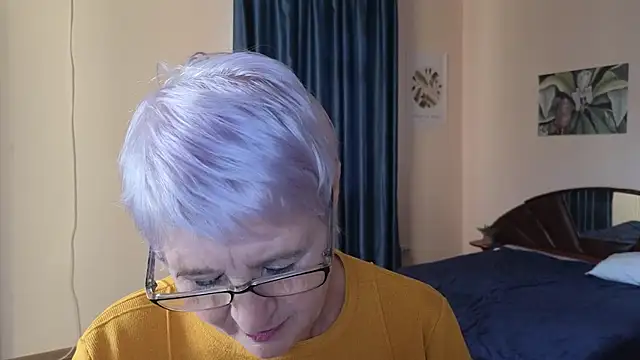 Sandra Snowflake online show from November 20, 2025, 11:44 am