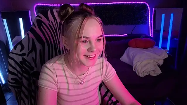 Snapshot of Dyna_bae chatting on November 10, 2025, 1:54 am Dyna bae online show from November 10, 2025, 1:54 am