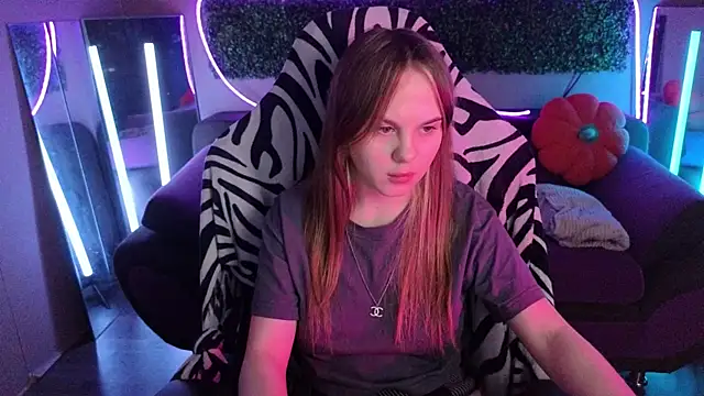 Snapshot of Dyna_bae chatting on November 12, 2025, 9:02 am Dyna bae online show from November 12, 2025, 9:02 am