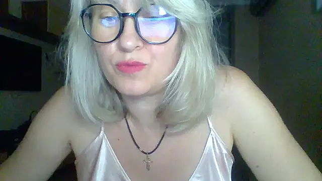 Snapshot of Mary888x chatting on September 9, 2025, 5:11 pm Mary888x online show from September 9, 2025, 5:11 pm