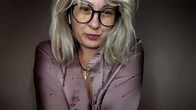 Snapshot of Mary888x chatting on September 26, 2025, 5:20 pm Mary888x online show from September 26, 2025, 5:20 pm