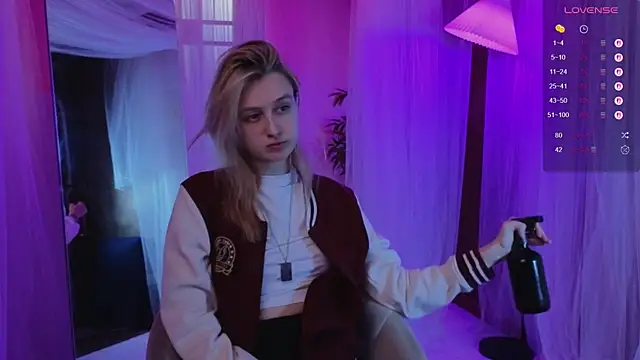 aishiro online show from November 26, 2025, 11:21 am