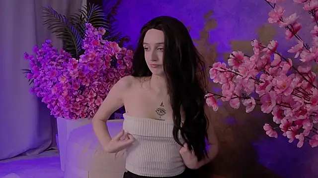 aishiro online show from November 3, 2025, 6:29 am