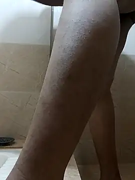 robis12314 online show from November 5, 2025, 3:09 am