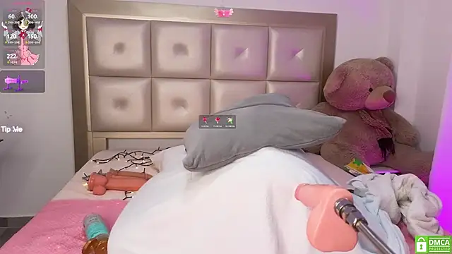 Snapshot of Meli_luu chatting on April 14, 2026, 10:15 pm Meli luu online show from April 14, 2026, 10:15 pm