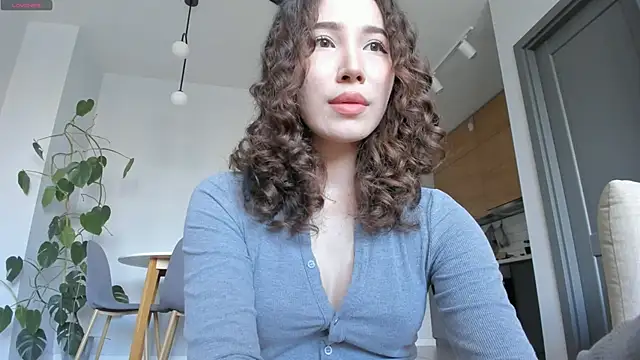 Snapshot of mey_baee chatting on September 22, 2025, 8:20 am mey baee online show from September 22, 2025, 8:20 am