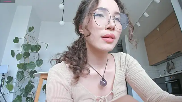 Snapshot of mey_baee chatting on October 25, 2025, 7:18 am mey baee online show from October 25, 2025, 7:18 am