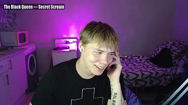 Snapshot of yourlildemon chatting on August 4, 2026, 5:28 pm yourlildemon online show from August 4, 2026, 5:28 pm