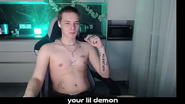 Snapshot of yourlildemon chatting on February 28, 2026, 7:02 pm yourlildemon online show from February 28, 2026, 7:02 pm