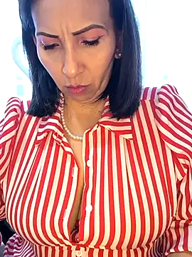 Snapshot of Mrsvictoriaaa chatting on February 16, 2026, 7:56 pm Mrsvictoriaaa online show from February 16, 2026, 7:56 pm