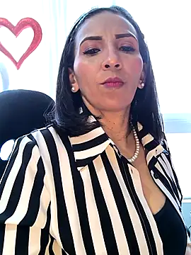 Snapshot of Mrsvictoriaaa chatting on February 22, 2026, 7:04 pm Mrsvictoriaaa online show from February 22, 2026, 7:04 pm