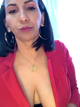 Snapshot of Mrsvictoriaaa chatting on February 17, 2026, 7:55 pm Mrsvictoriaaa online show from February 17, 2026, 7:55 pm