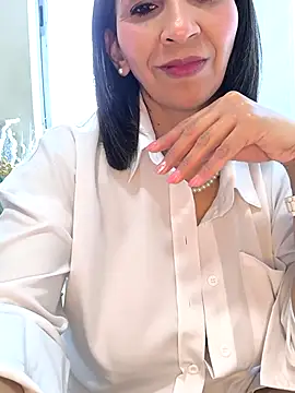 Snapshot of Mrsvictoriaaa chatting on November 30, 2025, 5:36 pm Mrsvictoriaaa online show from November 30, 2025, 5:36 pm