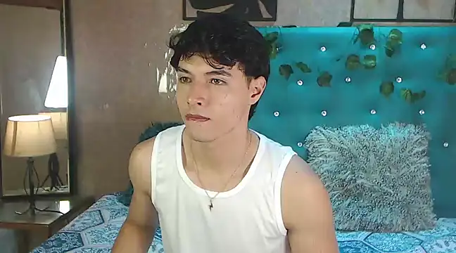 Snapshot of LiamAndrewzz chatting on March 5, 2025, 4:35 pm LiamAndrewzz online show from March 5, 2025, 4:35 pm