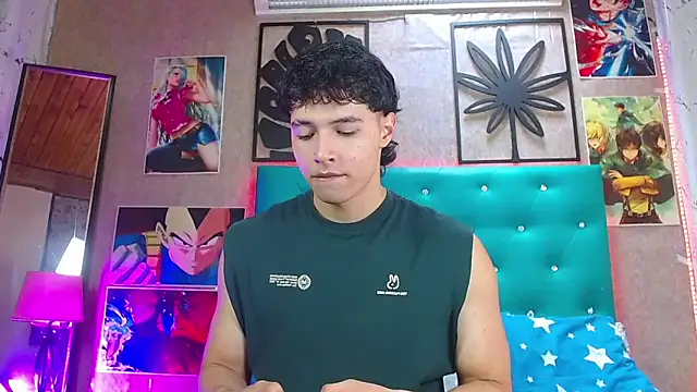 Snapshot of LiamAndrewzz chatting on October 16, 2025, 6:27 pm LiamAndrewzz online show from October 16, 2025, 6:27 pm