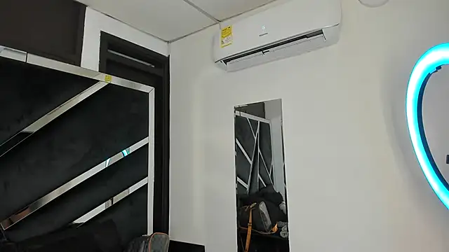 Snapshot of Rubyxht chatting on December 14, 2025, 12:33 pm Rubyxht online show from December 14, 2025, 12:33 pm