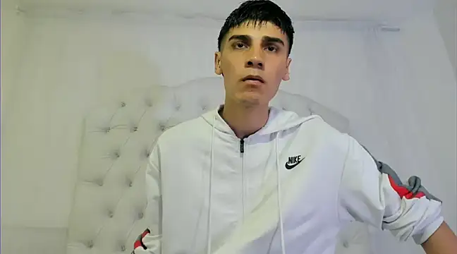 frank jhonsson online show from March 17, 2025, 7:04 pm