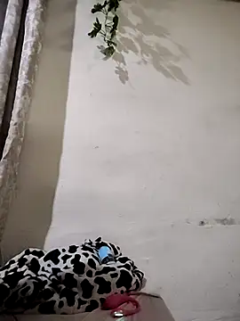 ElaRuil69 online show from April 3, 2026, 3:13 am