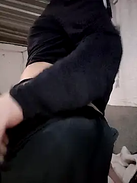 Snapshot of ElaRuil69 chatting on January 17, 2026, 2:59 am ElaRuil69 online show from January 17, 2026, 2:59 am