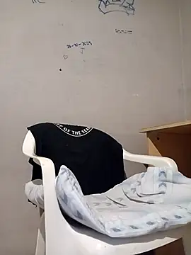 LeonRoots online show from March 6, 2026, 9:48 am