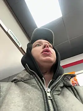 AlishaPrettyBlade online show from March 27, 2026, 8:22 am