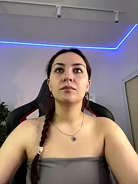 Snapshot of AshleySkott_ chatting on October 26, 2025, 8:26 am AshleySkott online show from October 26, 2025, 8:26 am