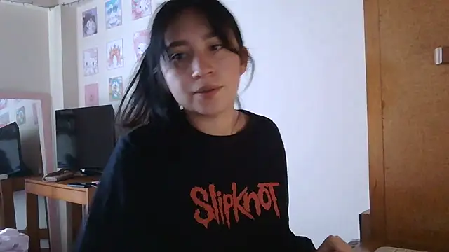 Arielle lov online show from November 10, 2025, 6:02 pm