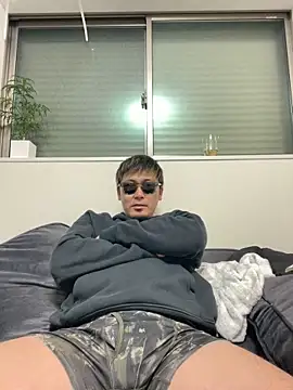 Snapshot of pierrot_0202 chatting on February 18, 2025, 12:49 pm pierrot 0202 online show from February 18, 2025, 12:49 pm