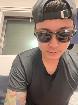 Snapshot of pierrot_0202 chatting on March 22, 2025, 10:39 am pierrot 0202 online show from March 22, 2025, 10:39 am