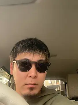 Snapshot of pierrot_0202 chatting on February 19, 2025, 8:01 am pierrot 0202 online show from February 19, 2025, 8:01 am