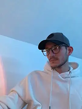 yoyoboy988 online show from March 10, 2025, 8:12 pm