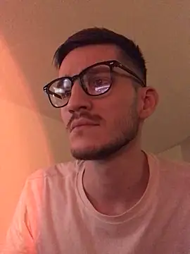 yoyoboy988 online show from February 18, 2025, 9:42 pm