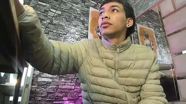 Danny Luxx online show from February 23, 2026, 3:08 am