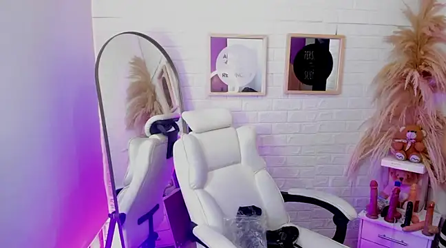 Danny Luxx online show from March 1, 2025, 2:13 pm