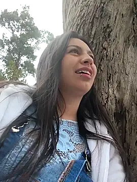 Snapshot of Nat_XxX chatting on November 19, 2025, 7:47 pm Nat XxX online show from November 19, 2025, 7:47 pm