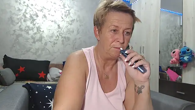 RosesandLillies online show from April 3, 2026, 5:08 pm